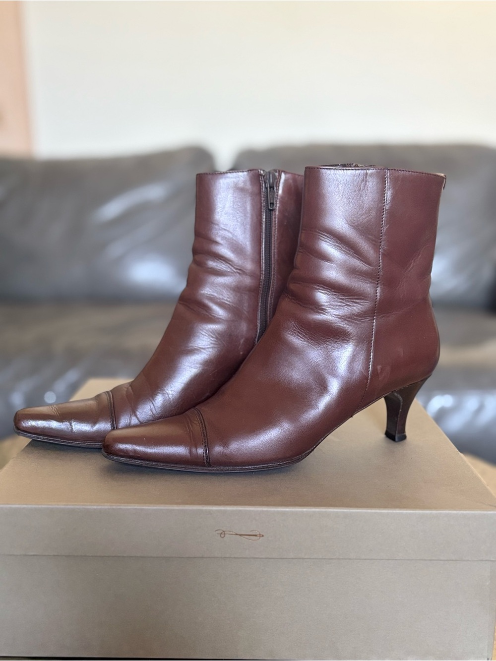 Cole Haan Dristen Dark Brown Leather Kitten Heel Ankle Boots Size 6B Y2K
